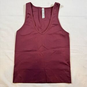 Athleta Women’s Ribbed Maroon Athletic Workout Tank Top